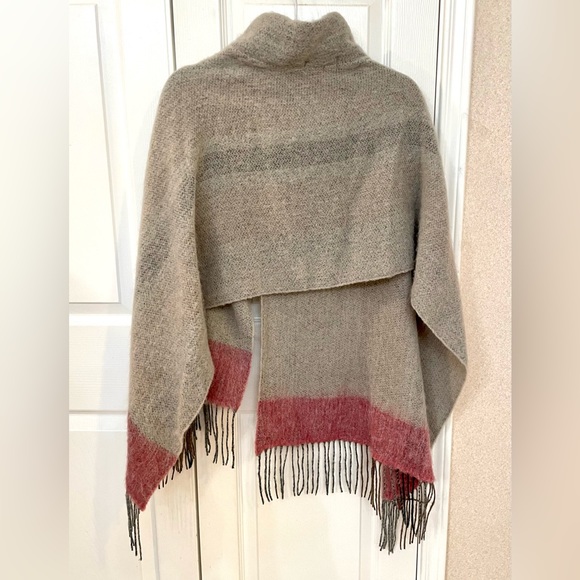 Zighilli, NWT,OS Unique Pullover Wrap 🇮🇹 Perfect for Chilly Nights,MSRP $98 - Picture 2 of 13